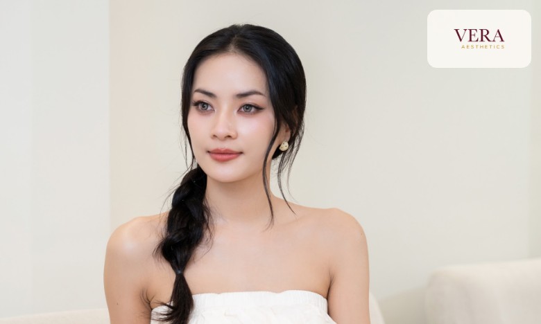 Client seated at Vera Aesthetics Phnom Penh, a natural view of the lower face and neck line used to assess skin laxity Client seated at Vera Aesthetics Phnom Penh, a natural view of the lower face and neck line used to assess skin laxity